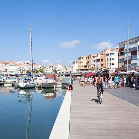 Studio In Cap D'agde With Wonderful Sea View And Furnished Balcony 400 M From The Beach * Agde
