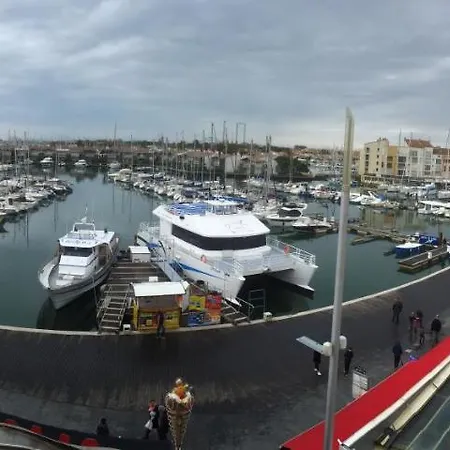 Studio In Cap D'agde With Wonderful Sea View And Furnished Balcony 400 M From The Beach Διαμέρισμα
